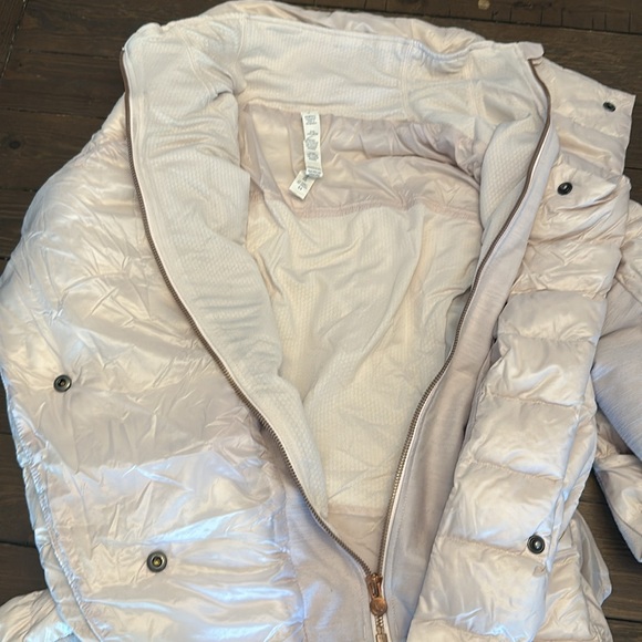 Lululemon Pedal Power Blazer
Neutral Blush - Picture 14 of 14